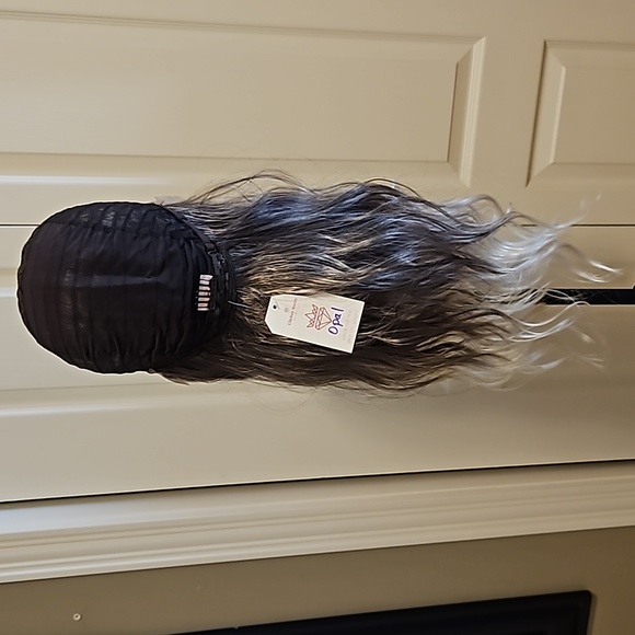 NEW lace front wig - Picture 8 of 8